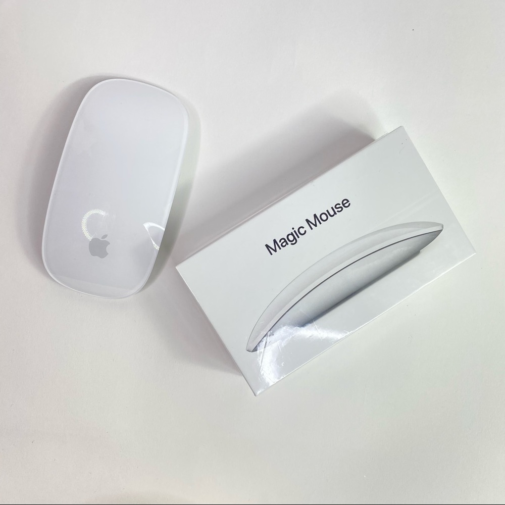 Apple Magic Mouse 2 Like New White and Silver